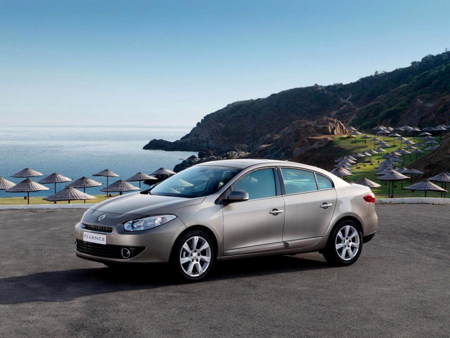  Renault Fluence 2009 года  (фото 10 из 30)